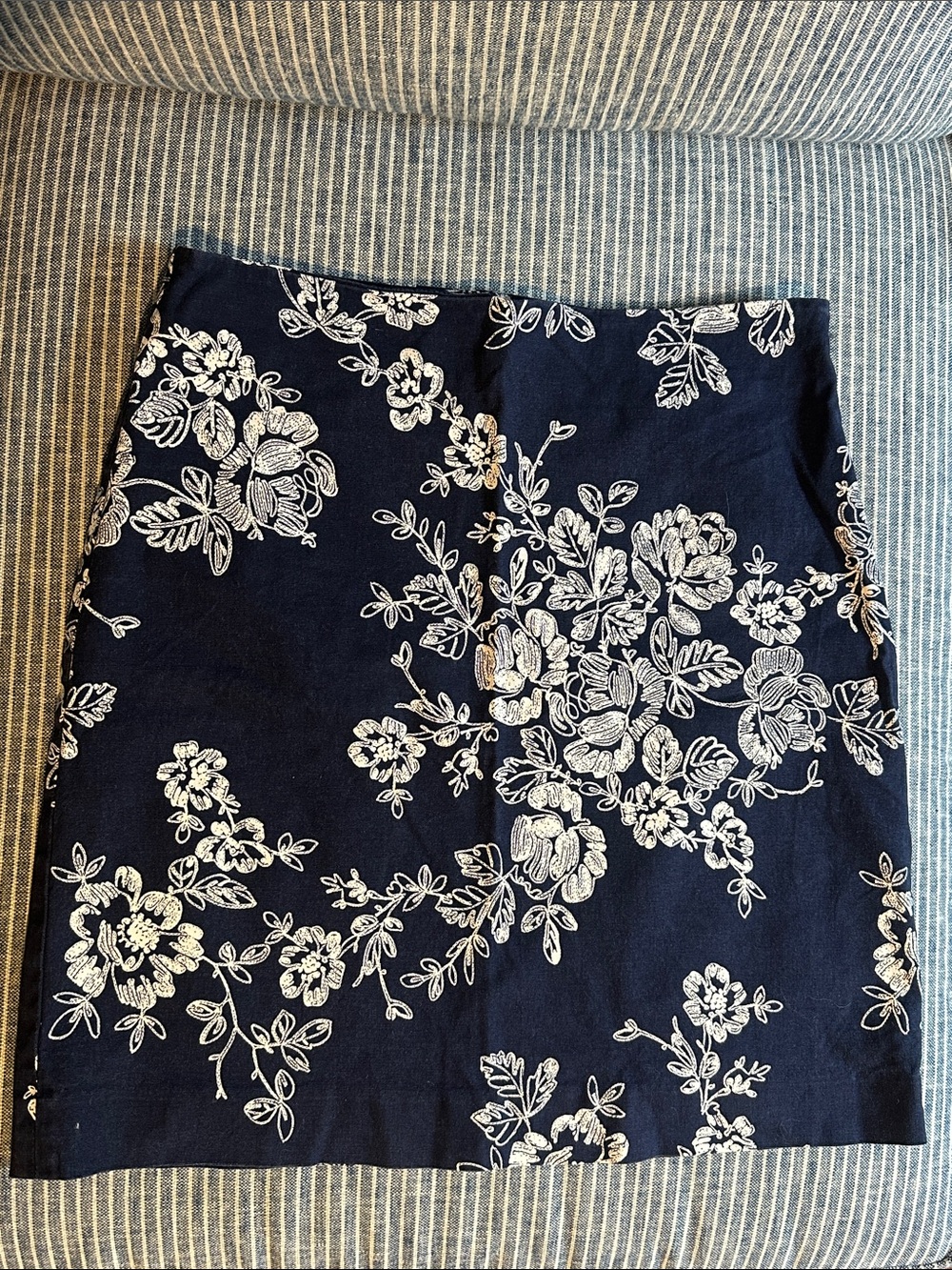 Talbots Navy Floral Pencil Skirt with White Print